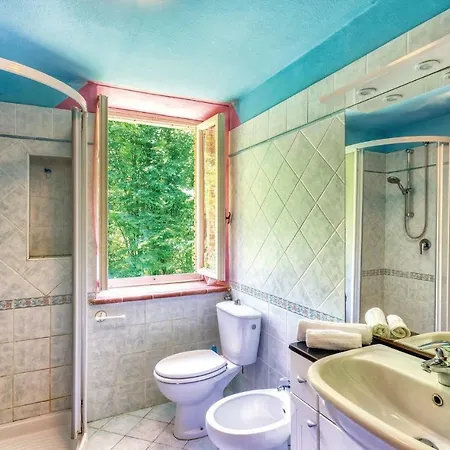 Three-bedroom Holiday In Turrite Cava *
